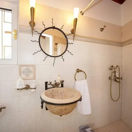 Eros Loft With Pool Near The Hotel Kalamata
